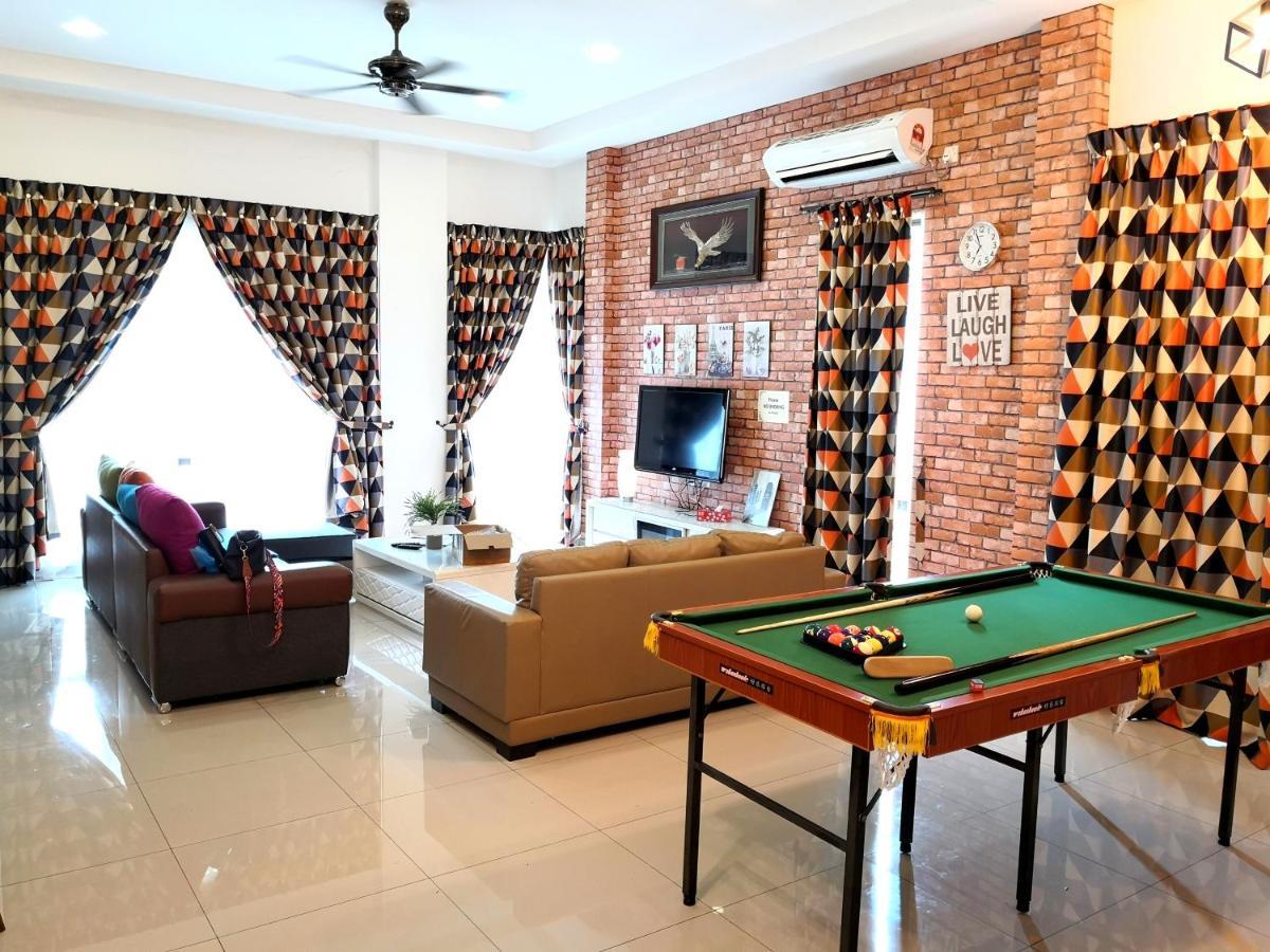 Teluk Batik 17Paradisehome Private Pool Karaoke Snooker Bbq 15Pax Lumut Exterior foto