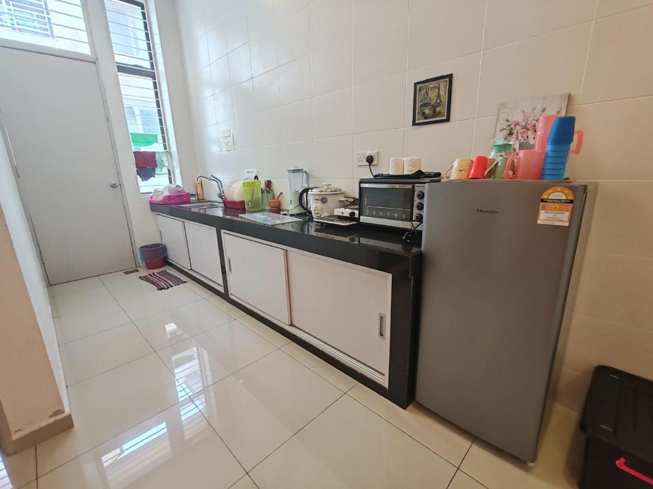 Teluk Batik 17Paradisehome Private Pool Karaoke Snooker Bbq 15Pax Lumut Exterior foto